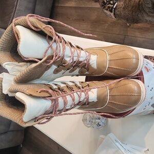 SNOW Boots